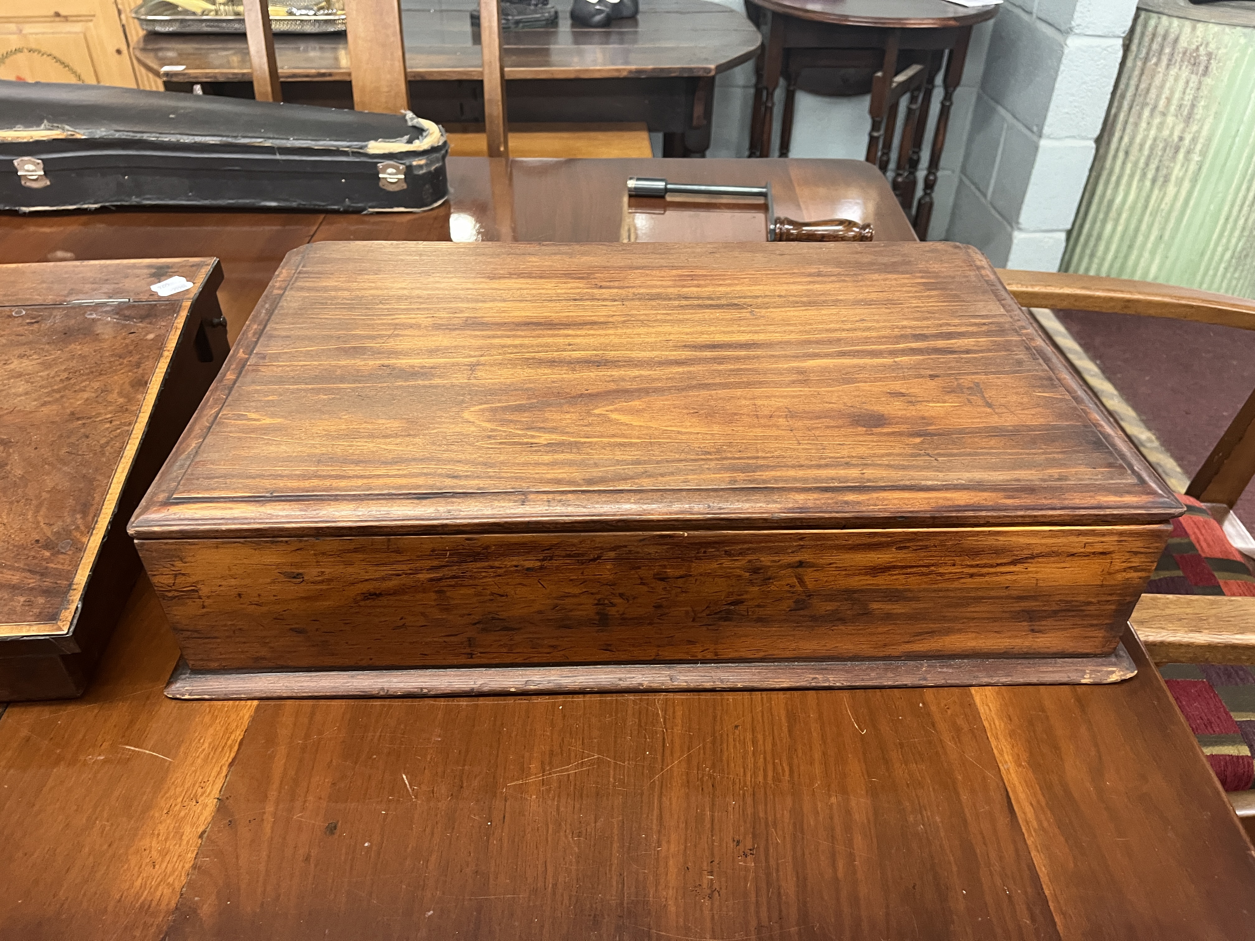 Mahogany writing slope with integrated drawers together with another - Image 2 of 5