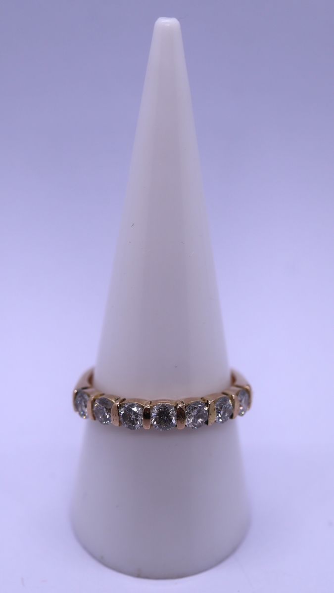 Fine 14ct gold 7 stone diamond set ring - Size Q