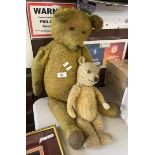 2 antique teddy bears with articulated limbs