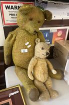 2 antique teddy bears with articulated limbs