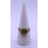 9ct gold peridot & diamond ring - Size O