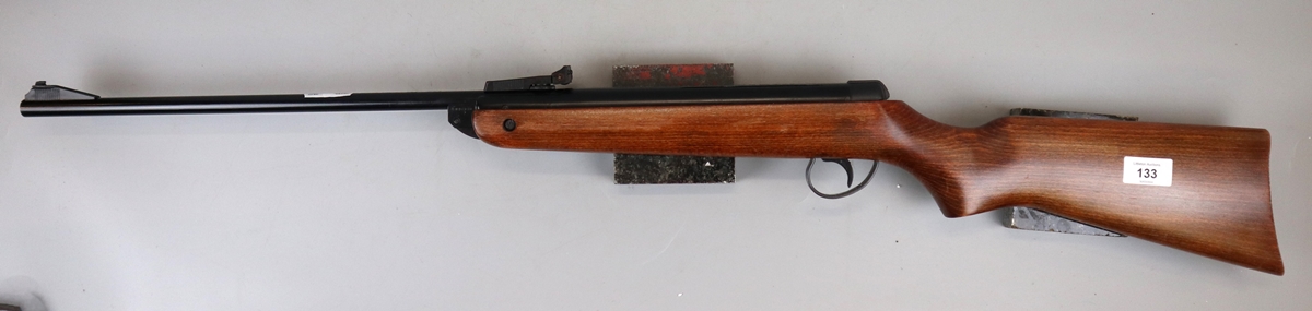 BSA Meteor .177 Air rifle together with carrying case