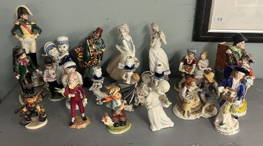 Collection of figurines to include Ladro, Nao and Royal Doulton