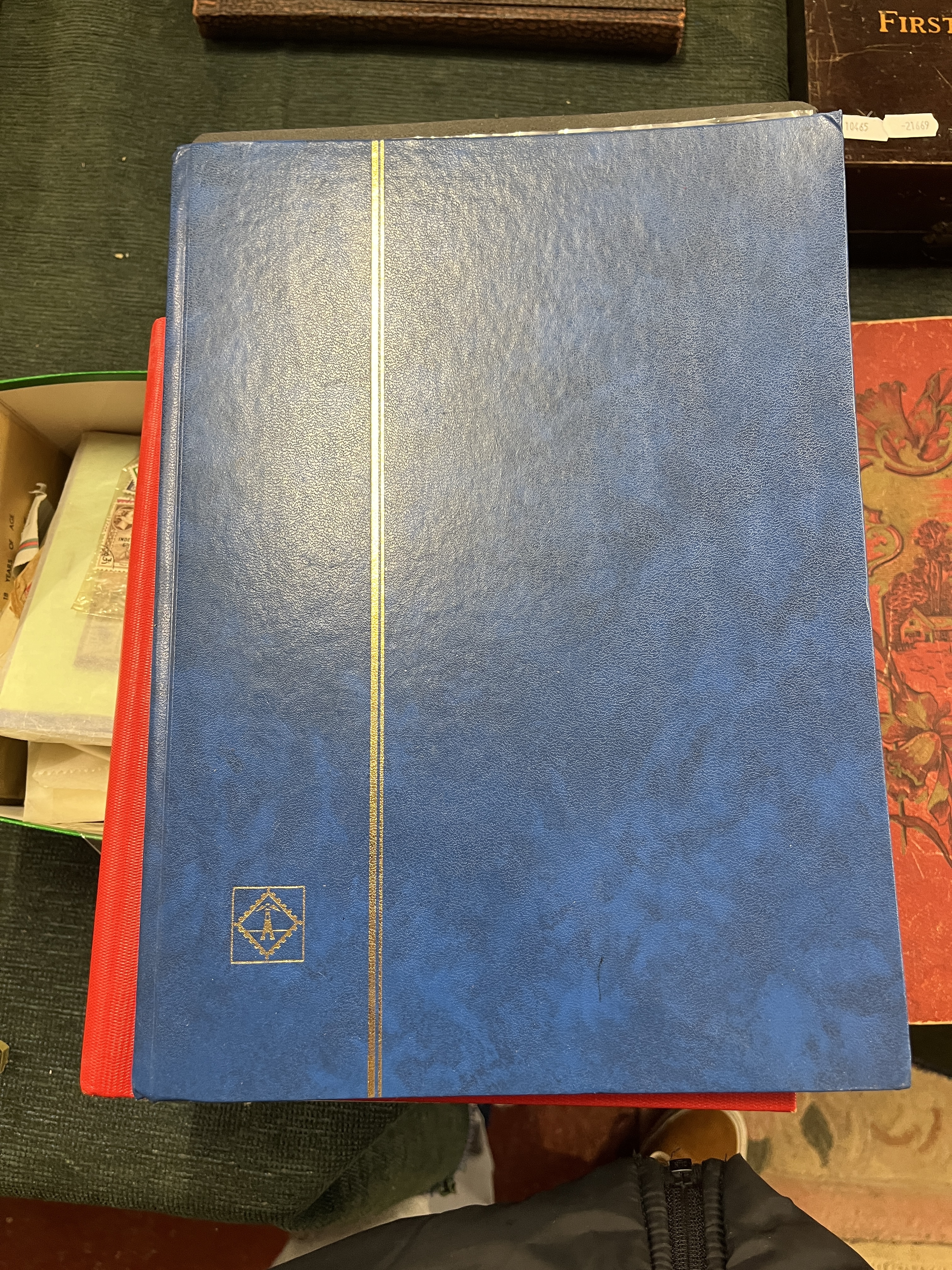 3 well populated stamp albums together with some loose - Bild 18 aus 23