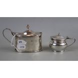 2 hallmarked silver condiment pots - Approx weight without liner: 136g