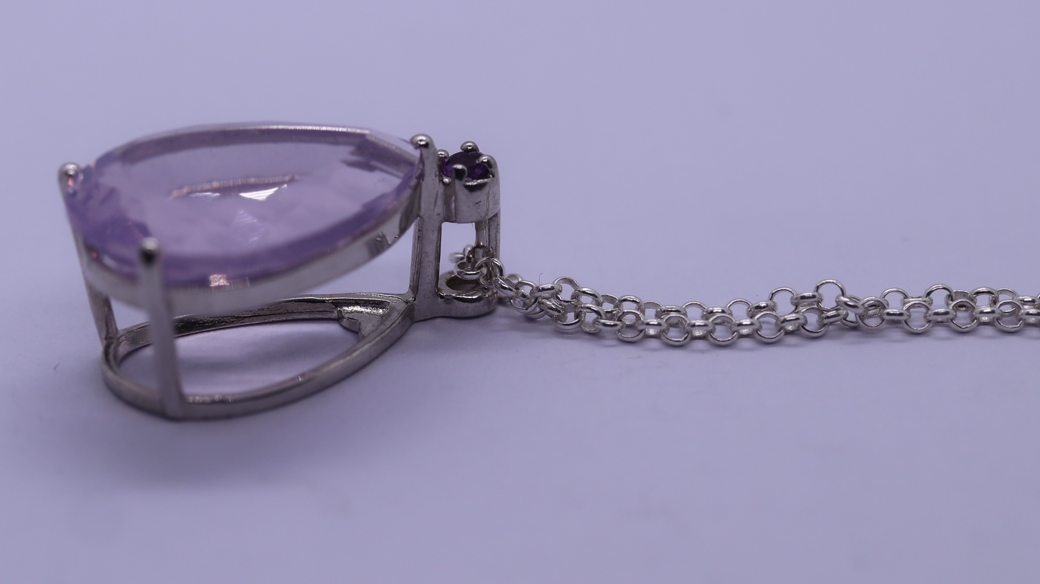 Silver amethyst set pendent on chain - Image 3 of 3