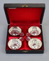Cased Continental silver wine tasting set - Approx weight of silver: 78g