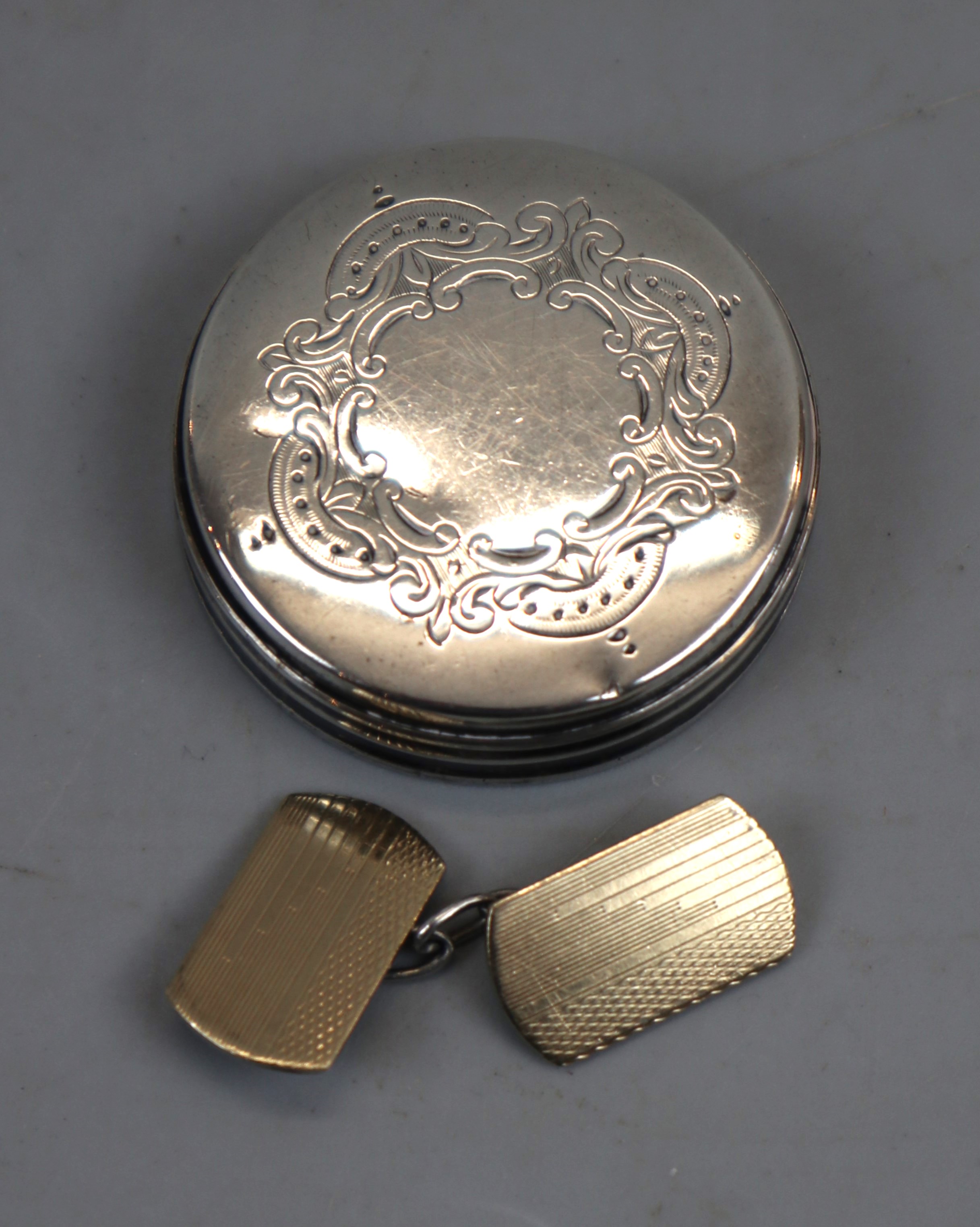 Collection of silver to include napkin ring etc - Approx gross weight: 136g - Image 4 of 4