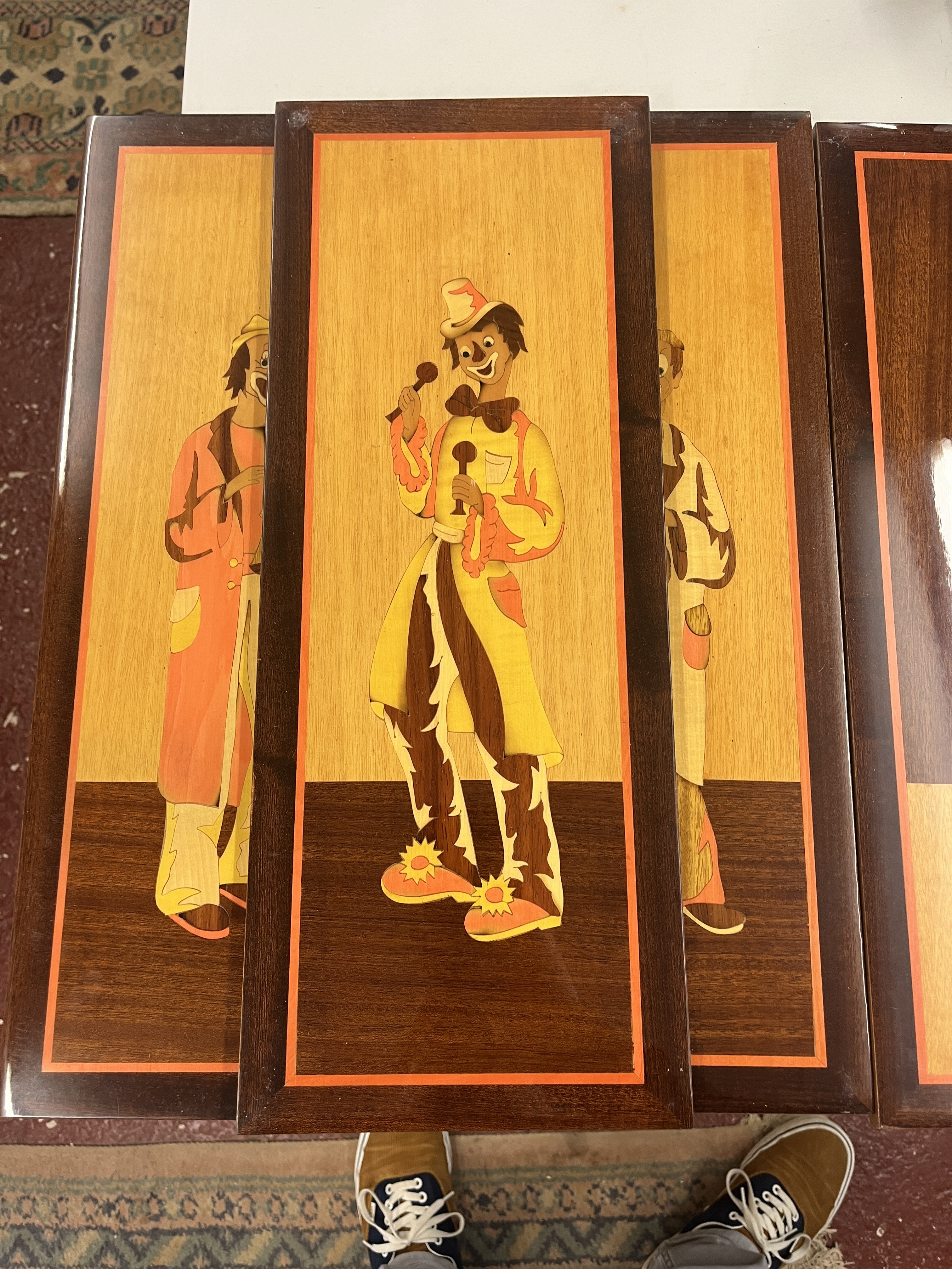 Set of 6 Italian marquetry wooden pictures of clowns - Image 5 of 7