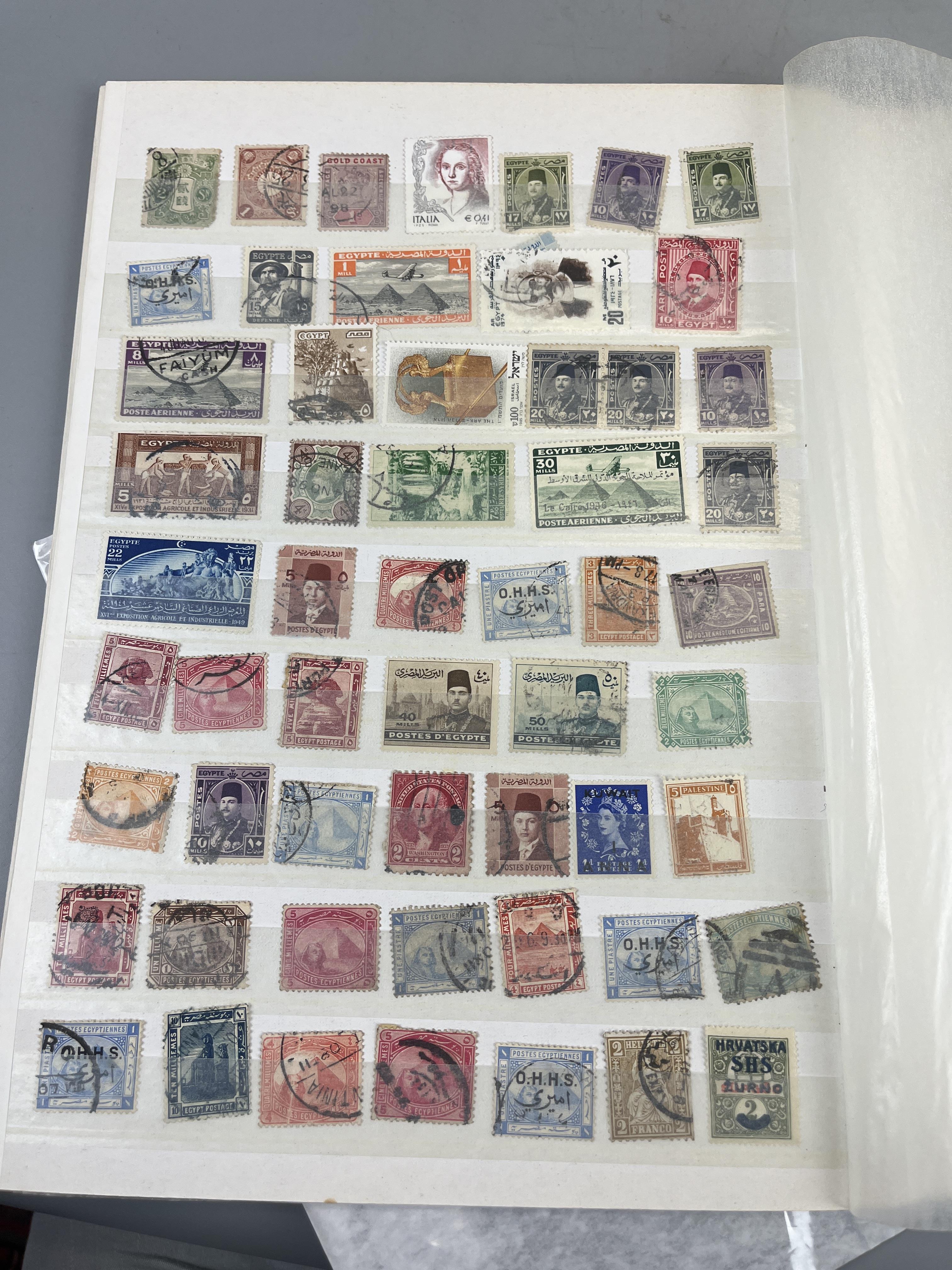 Stamps - World on stock book pages (500+) - Image 7 of 12