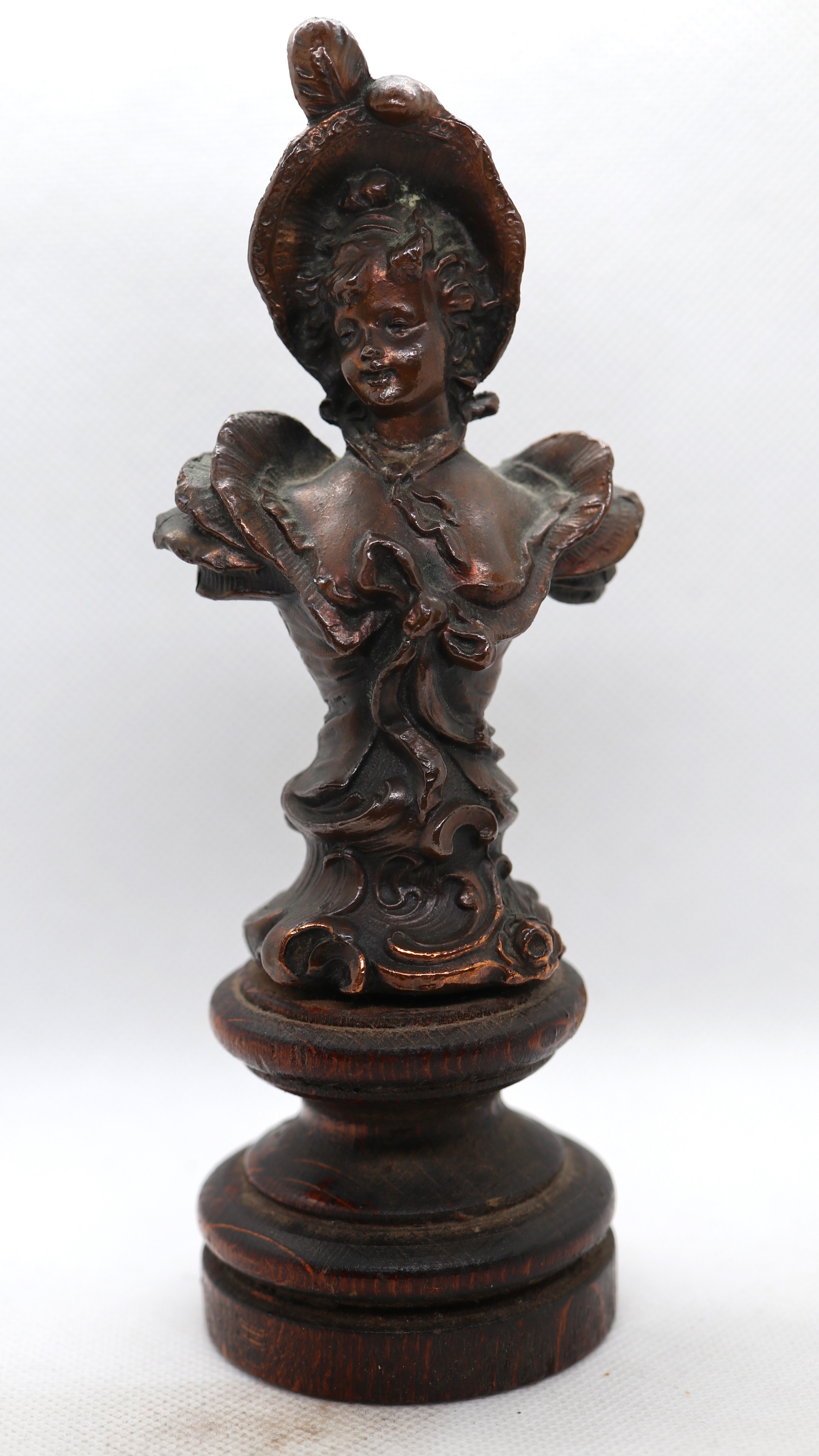 2 bronze busts 1 of Napoleon and the other of a young lady in a bonnet - Image 4 of 4