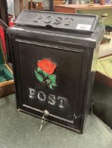 Wall mounted postbox