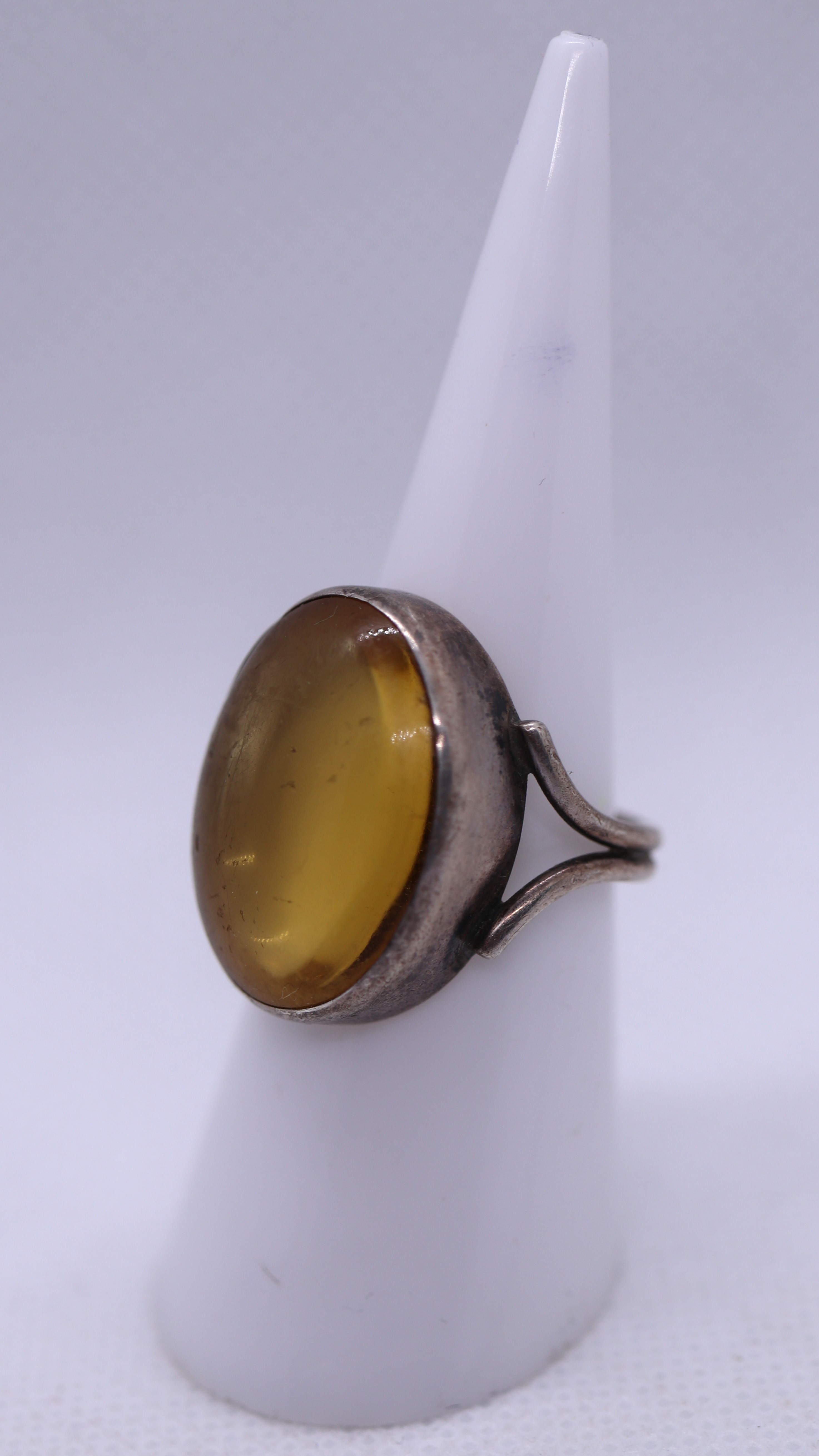 Pair of silver and amber set earrings together with ring - Image 3 of 6