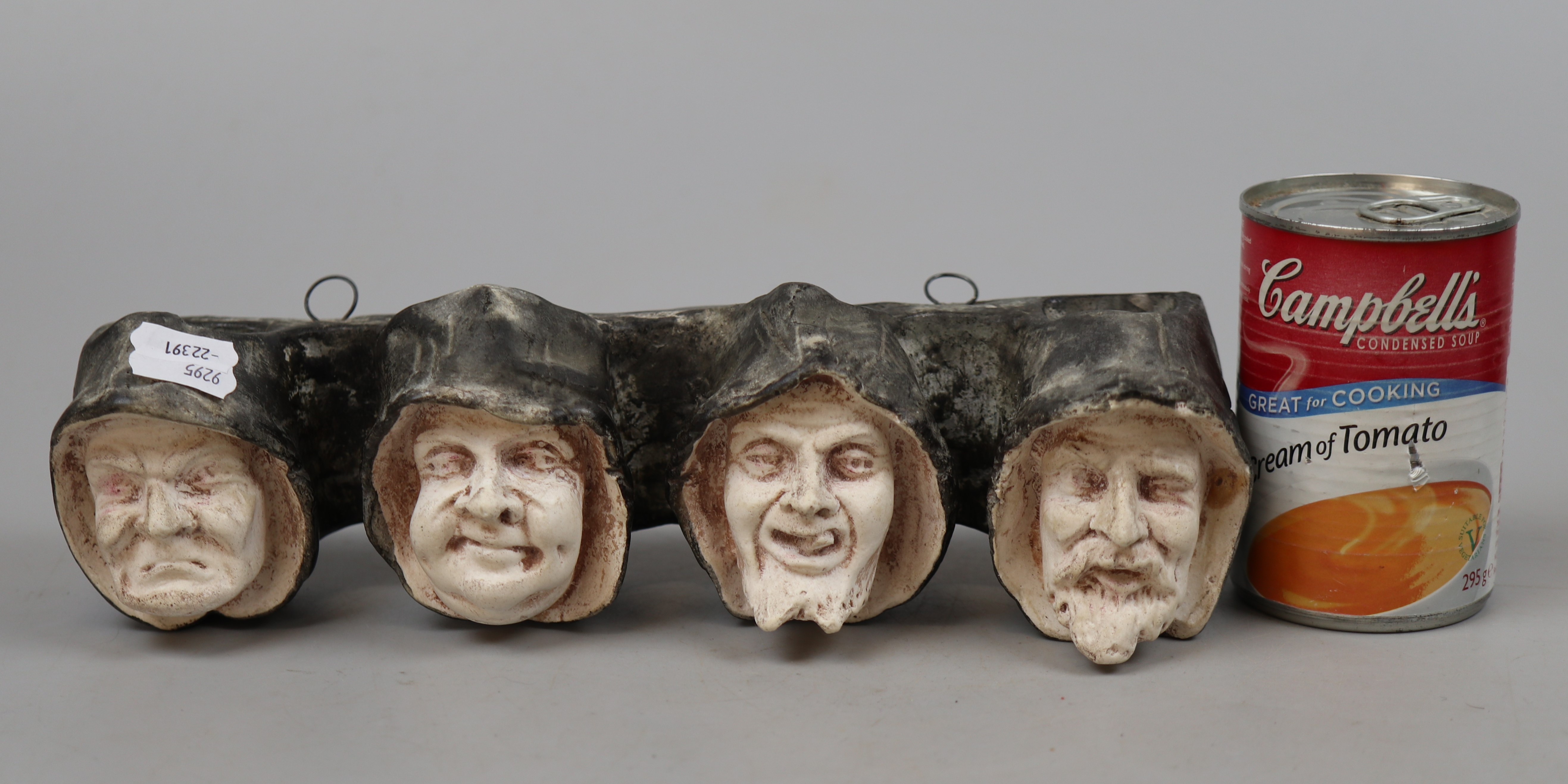 Ceramic pipe rack depicting 4 monks - Image 3 of 5