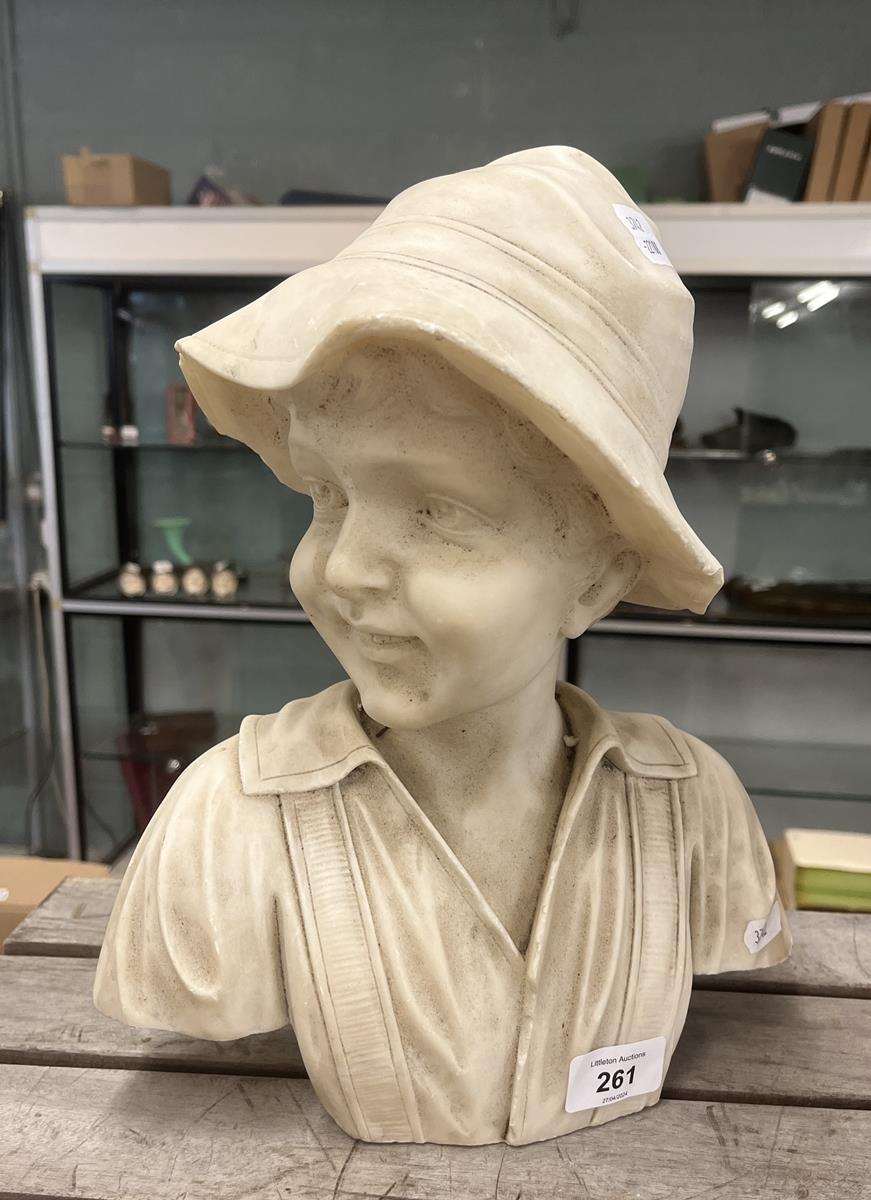 Marble bust of boy wearing a hat - Approx height: 32cm