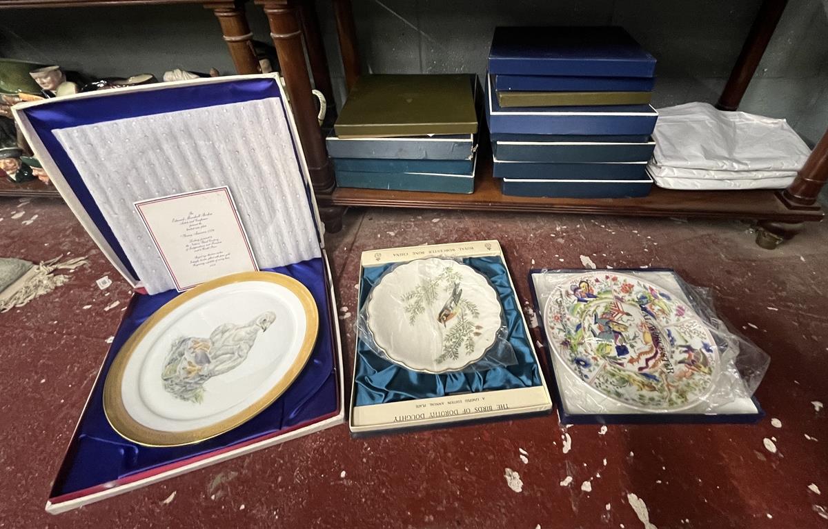 Large collection of mainly Royal Worcester plates