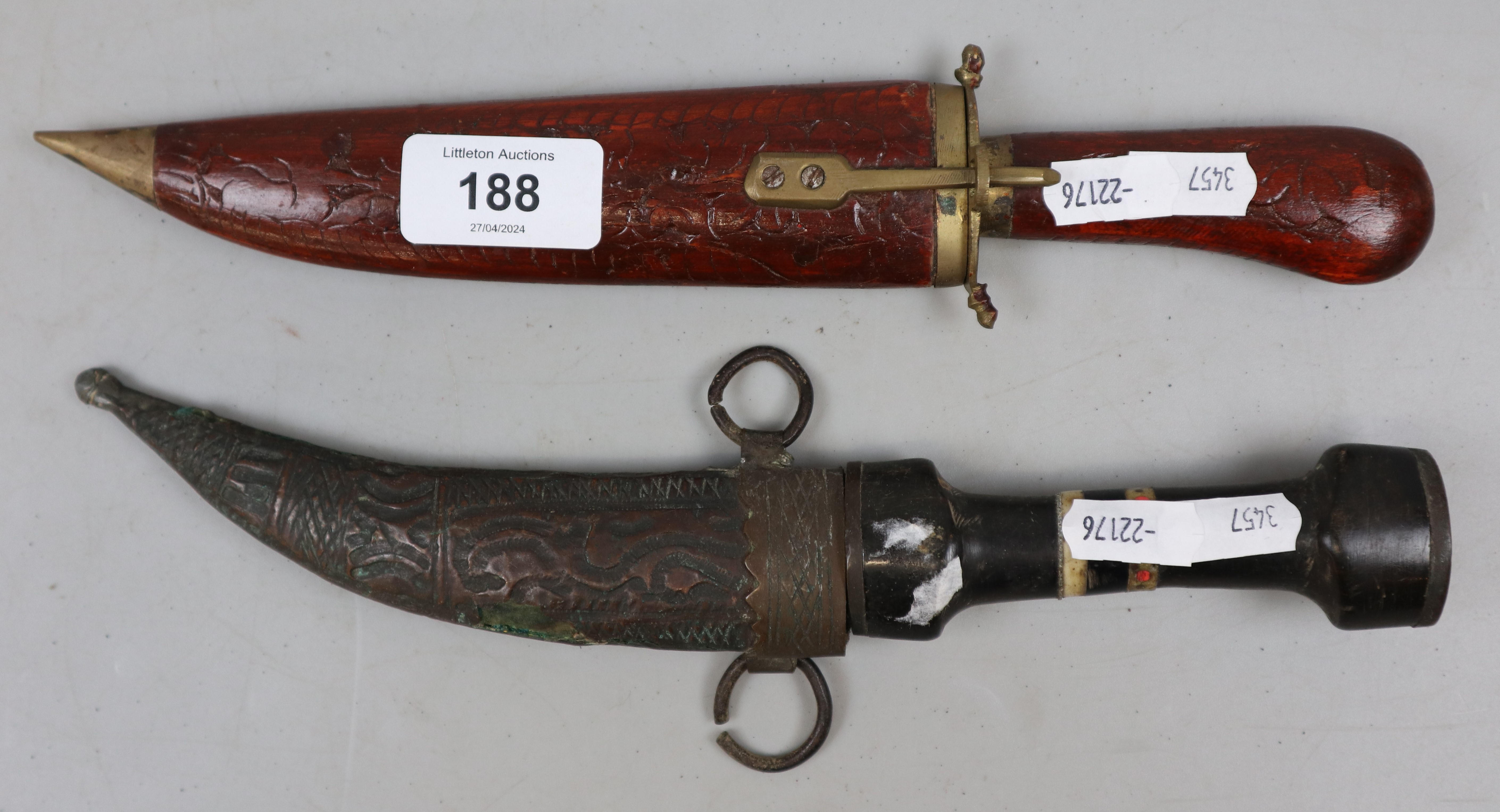 Pair of vintage daggers - Image 2 of 2