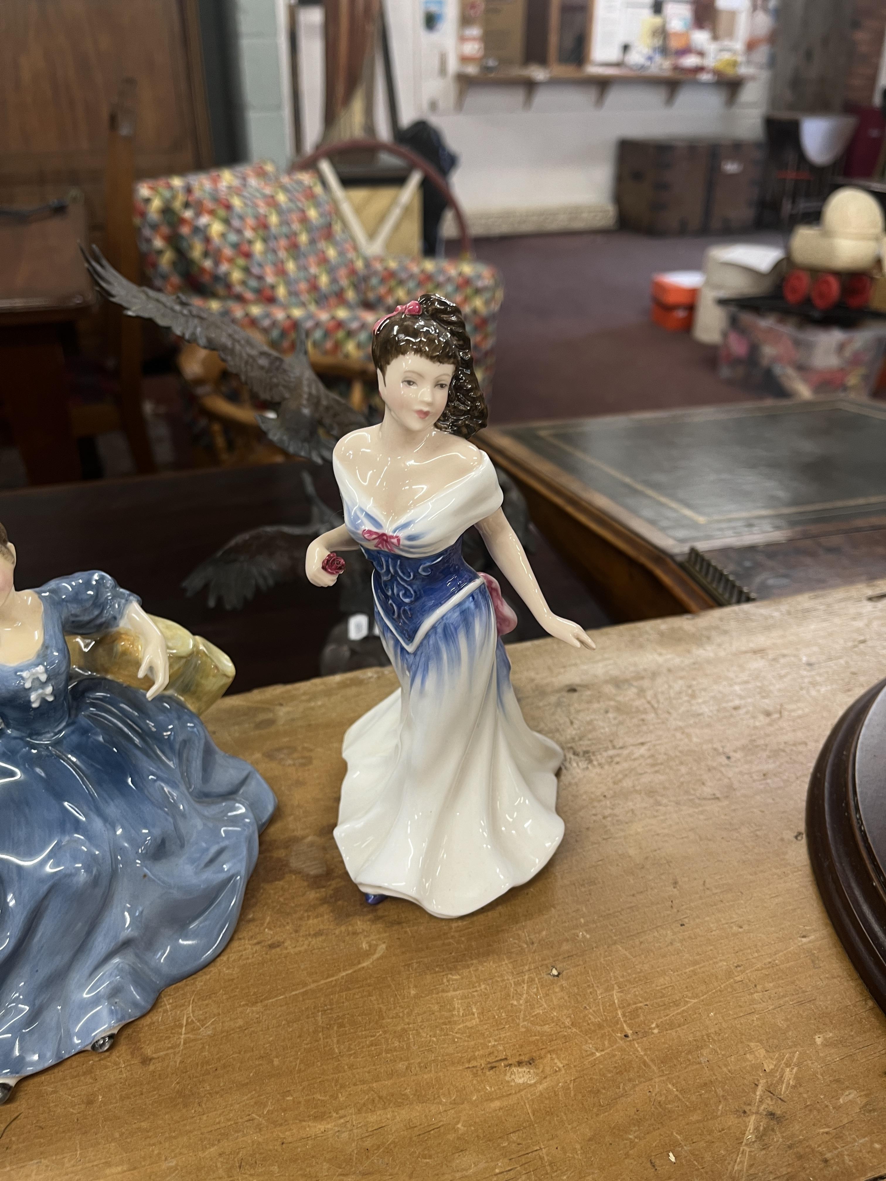 Collection of Royal Doulton figurines - Image 12 of 13