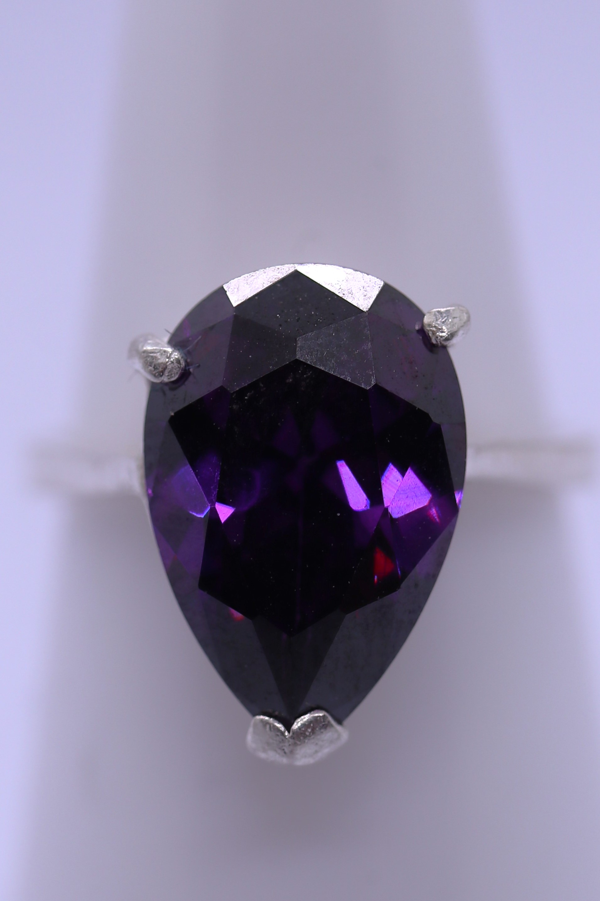 Silver and amethyst ring - Size N - Image 3 of 3