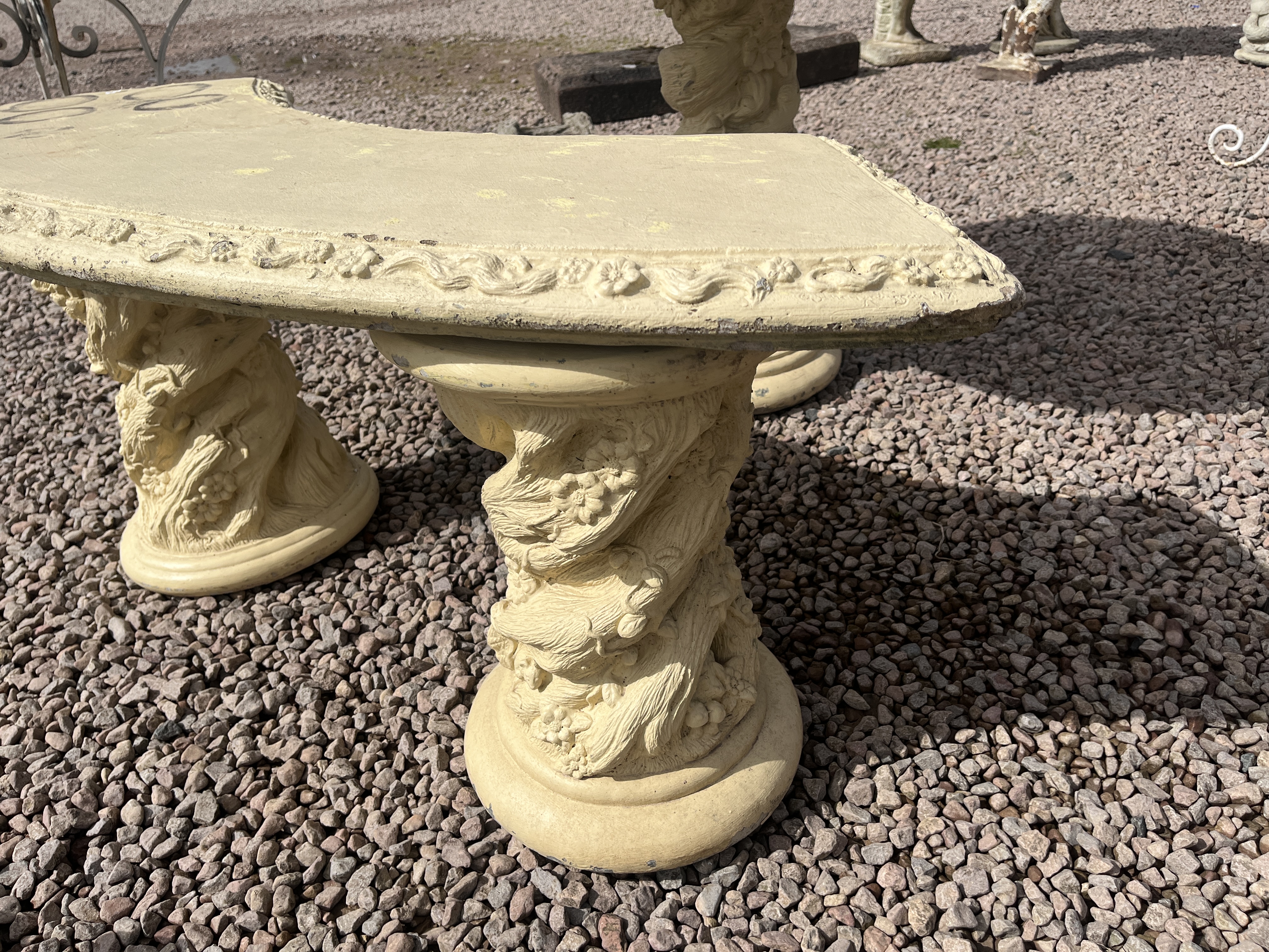 Circular stone garden table with bench - Image 2 of 4