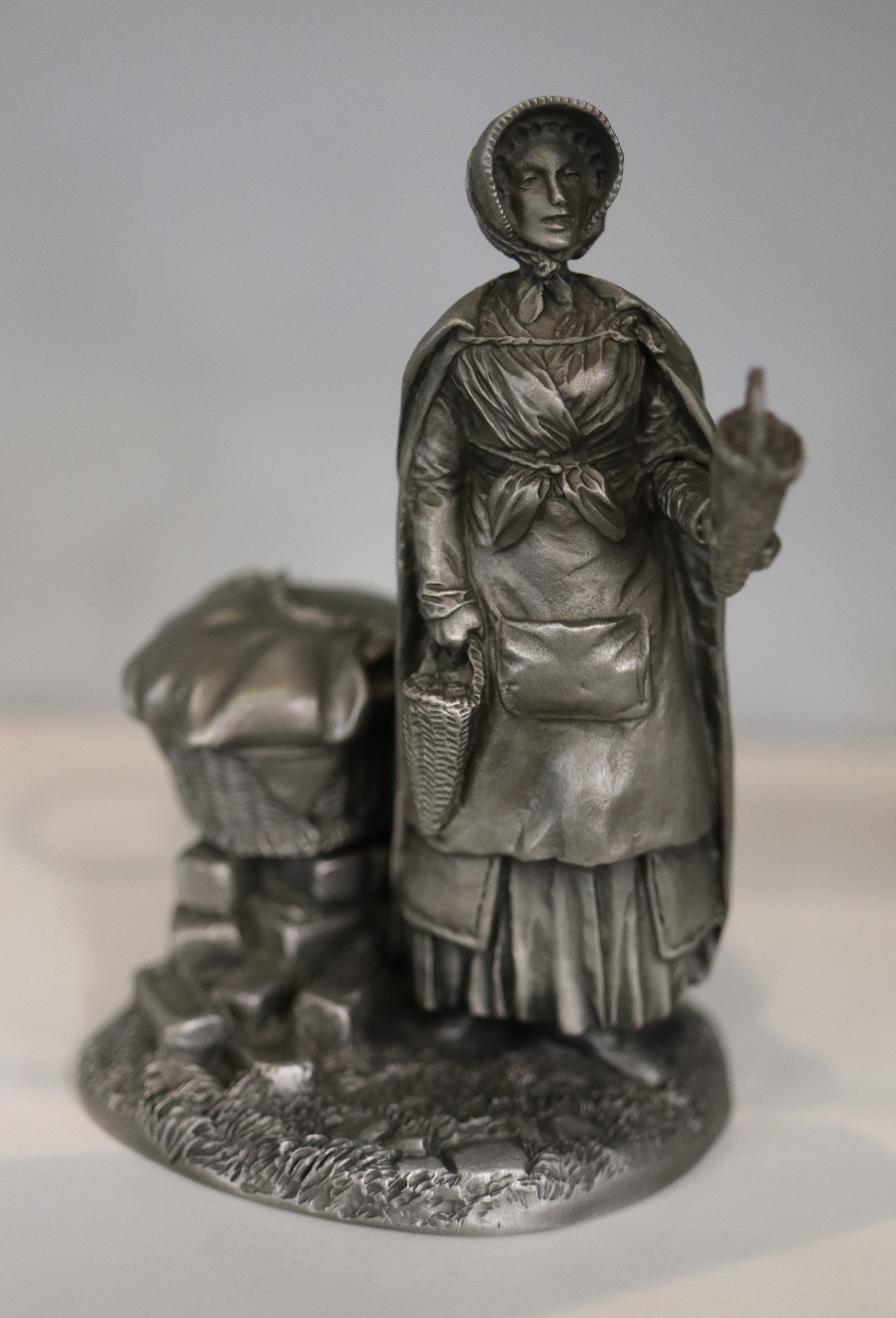 Complete collection of pewter figurines the Cries of London in original boxes - Image 6 of 13