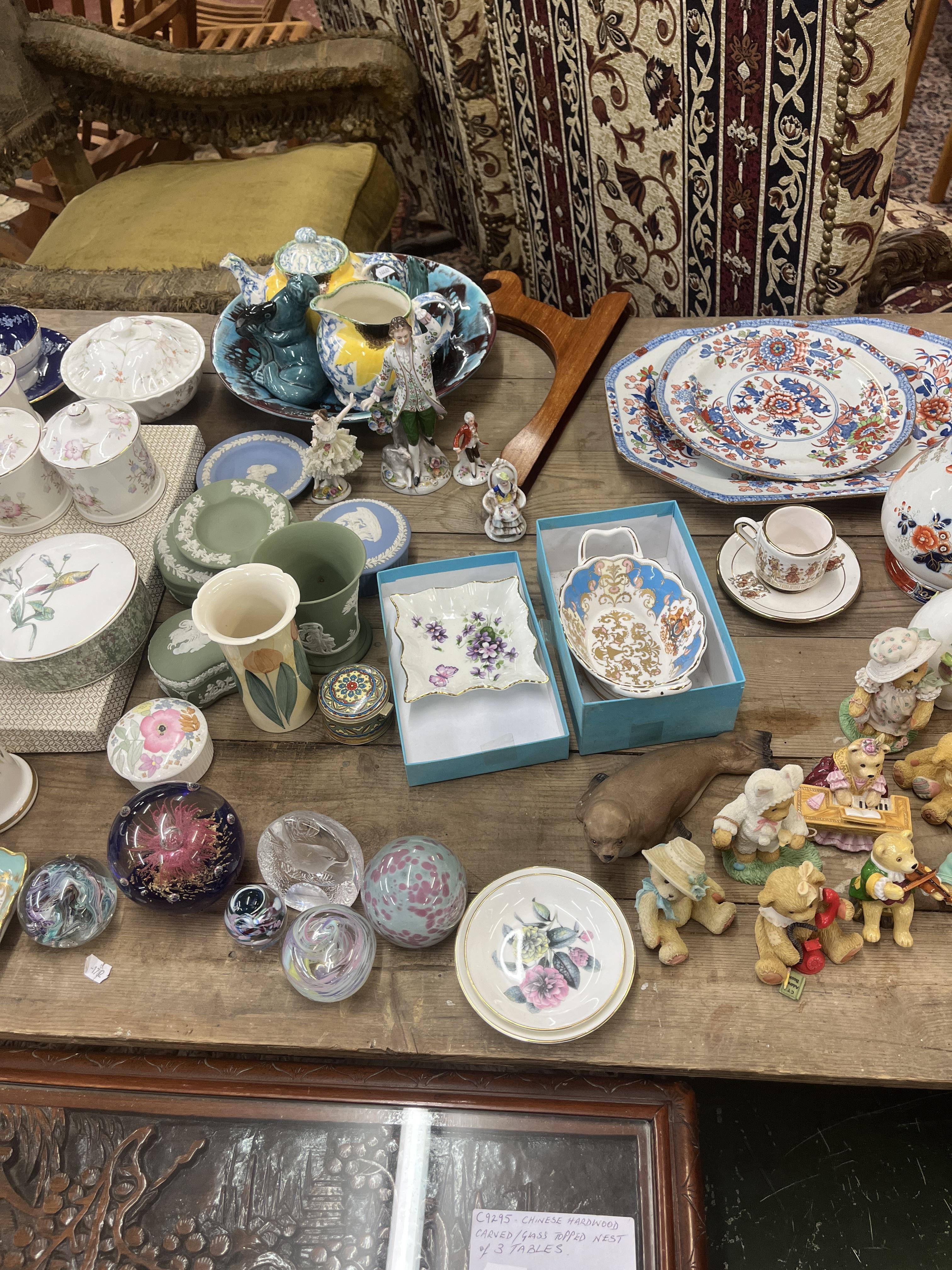 Very large collection of ceramics, paperweights etc - Image 4 of 5