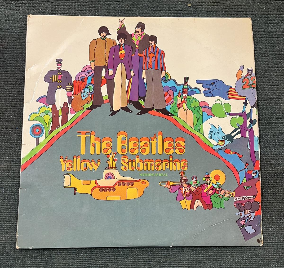 Beatles Yellow Submarine - First press stereo red line sleeve