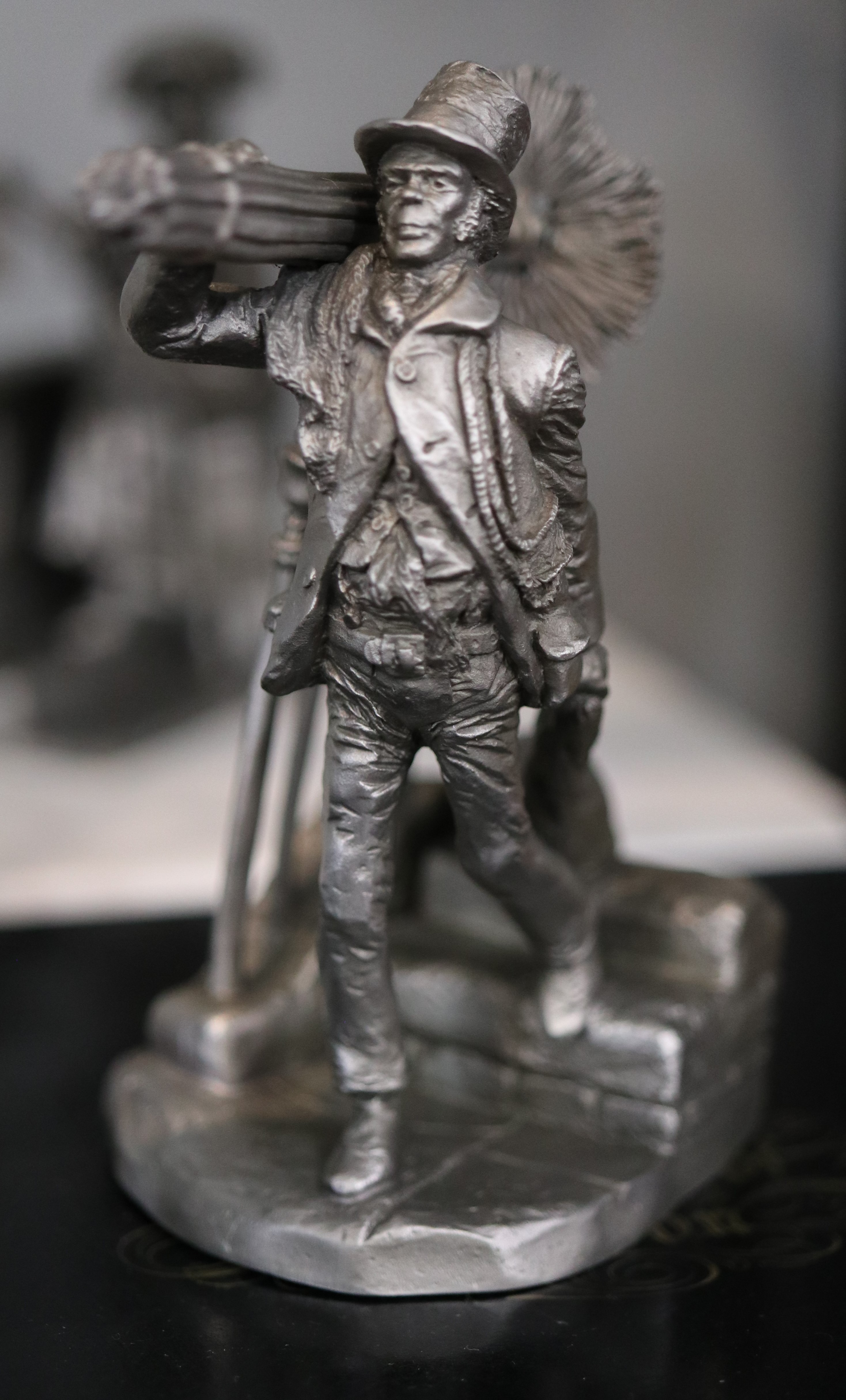 Complete collection of pewter figurines the Cries of London in original boxes - Image 13 of 13