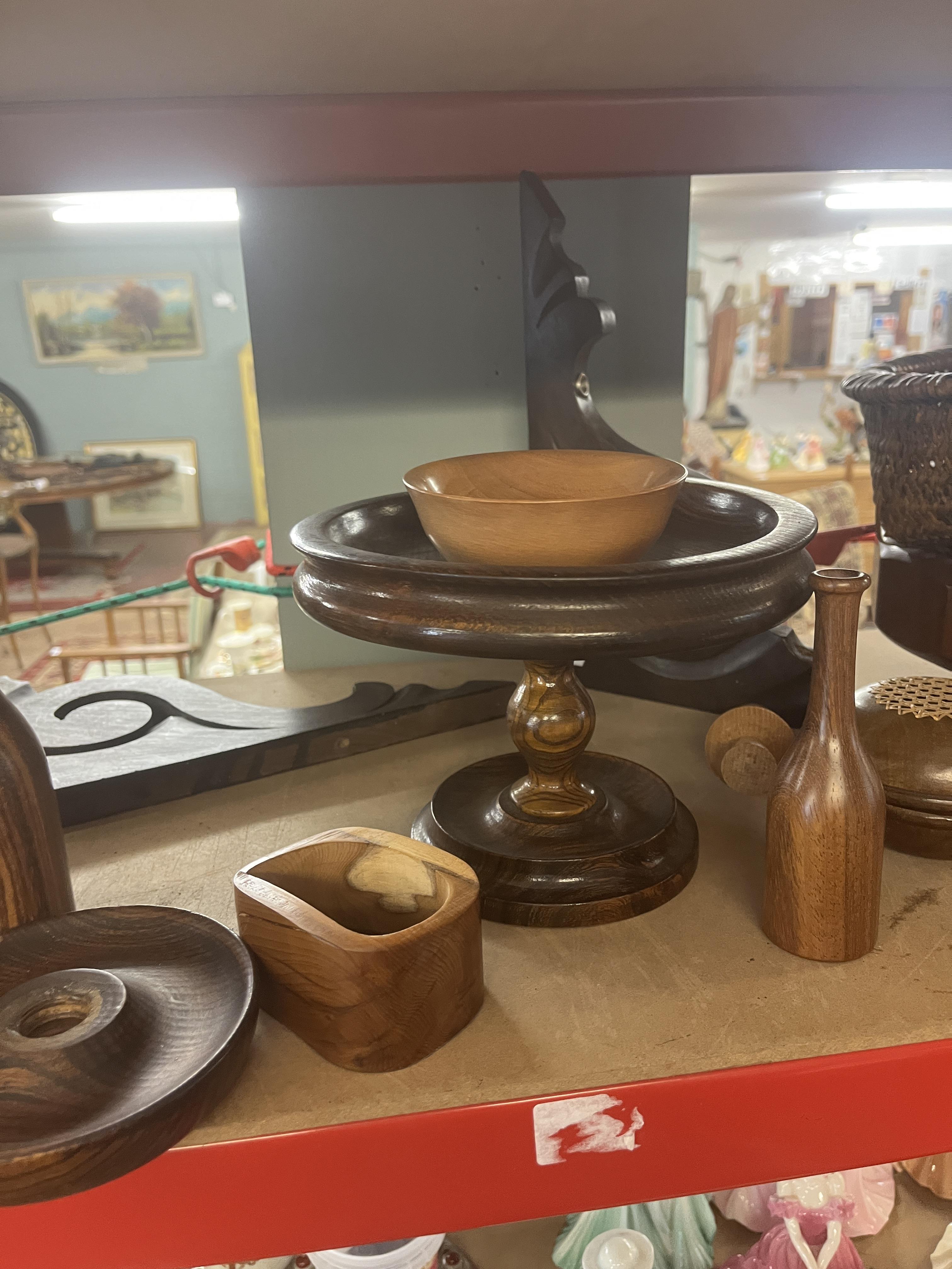 Collection of treen to include burr wood boxes - Image 5 of 6