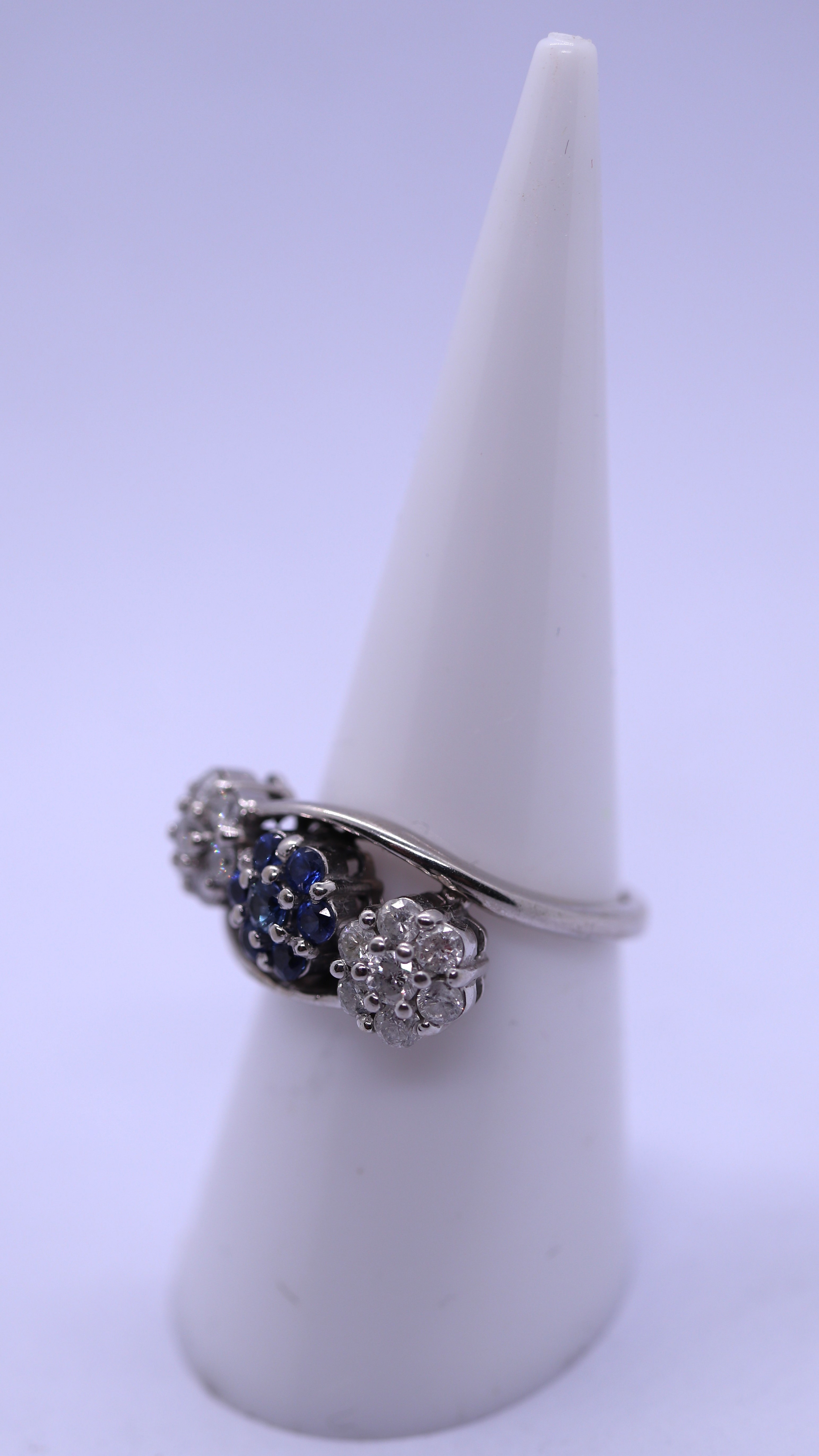 18ct white gold sapphire and diamond ring - Size N - Image 2 of 3