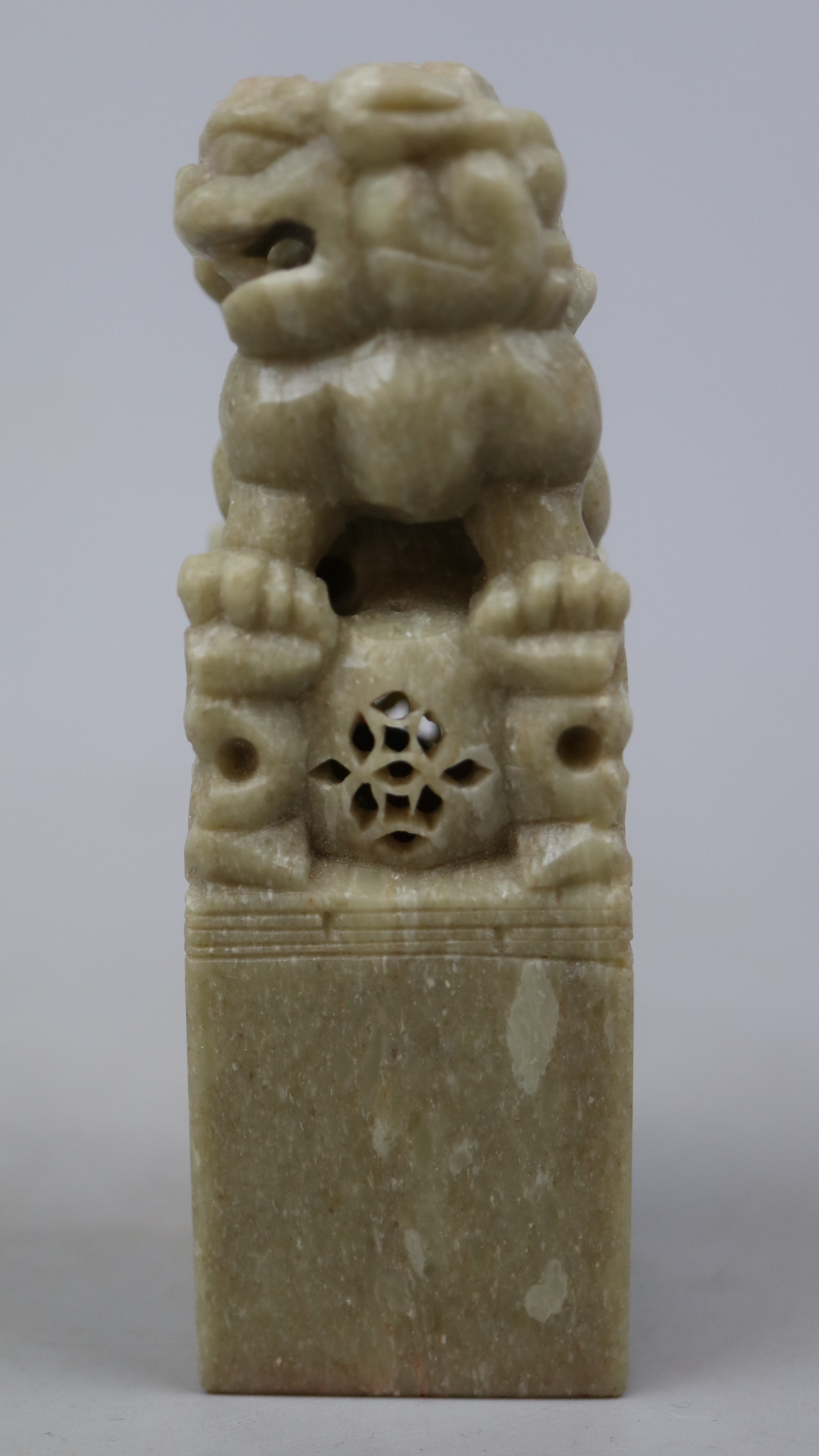Carved soapstone peace stamp depicting Dogs of Foo - Image 4 of 5