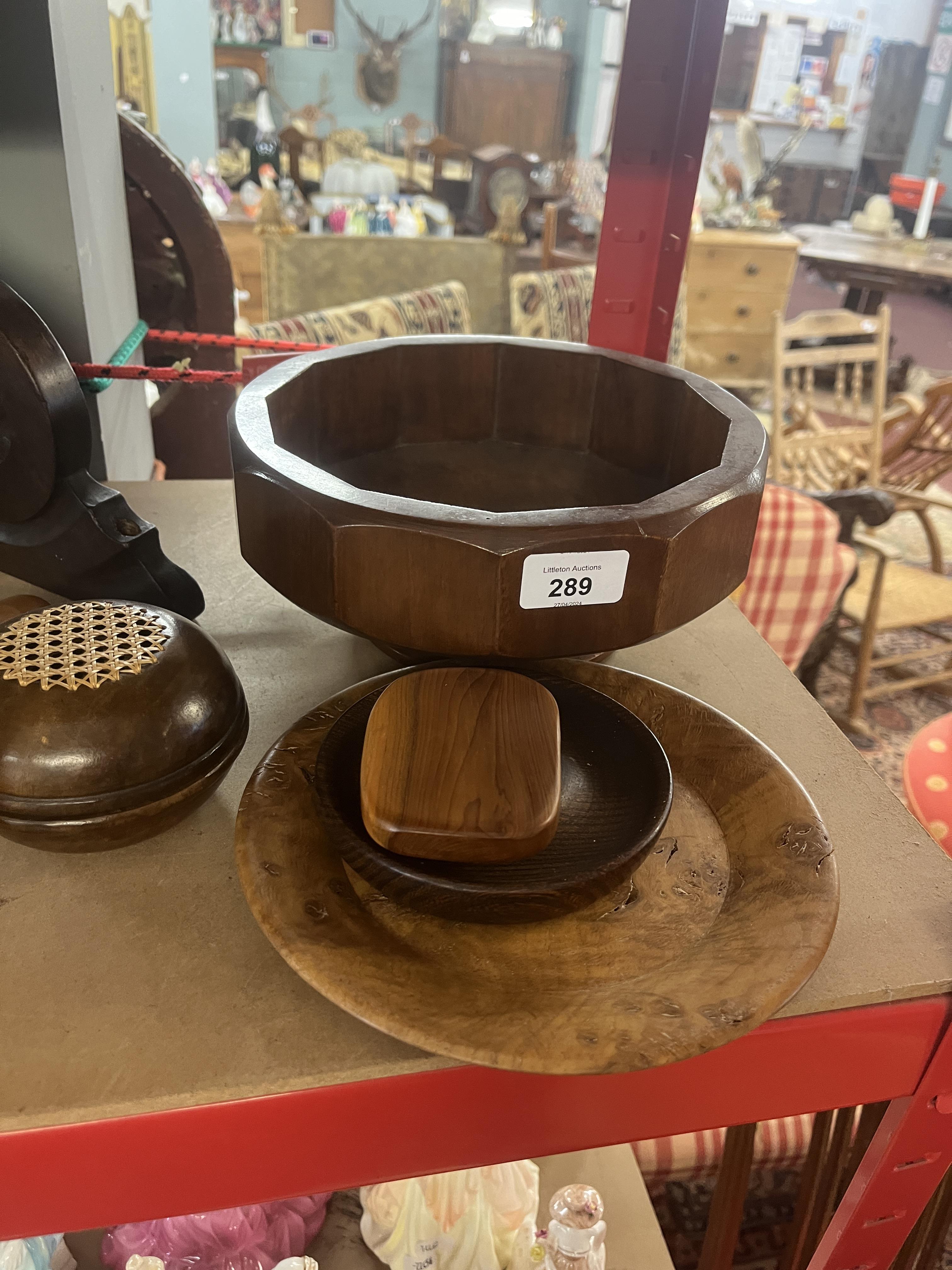 Collection of treen to include burr wood boxes - Image 2 of 6