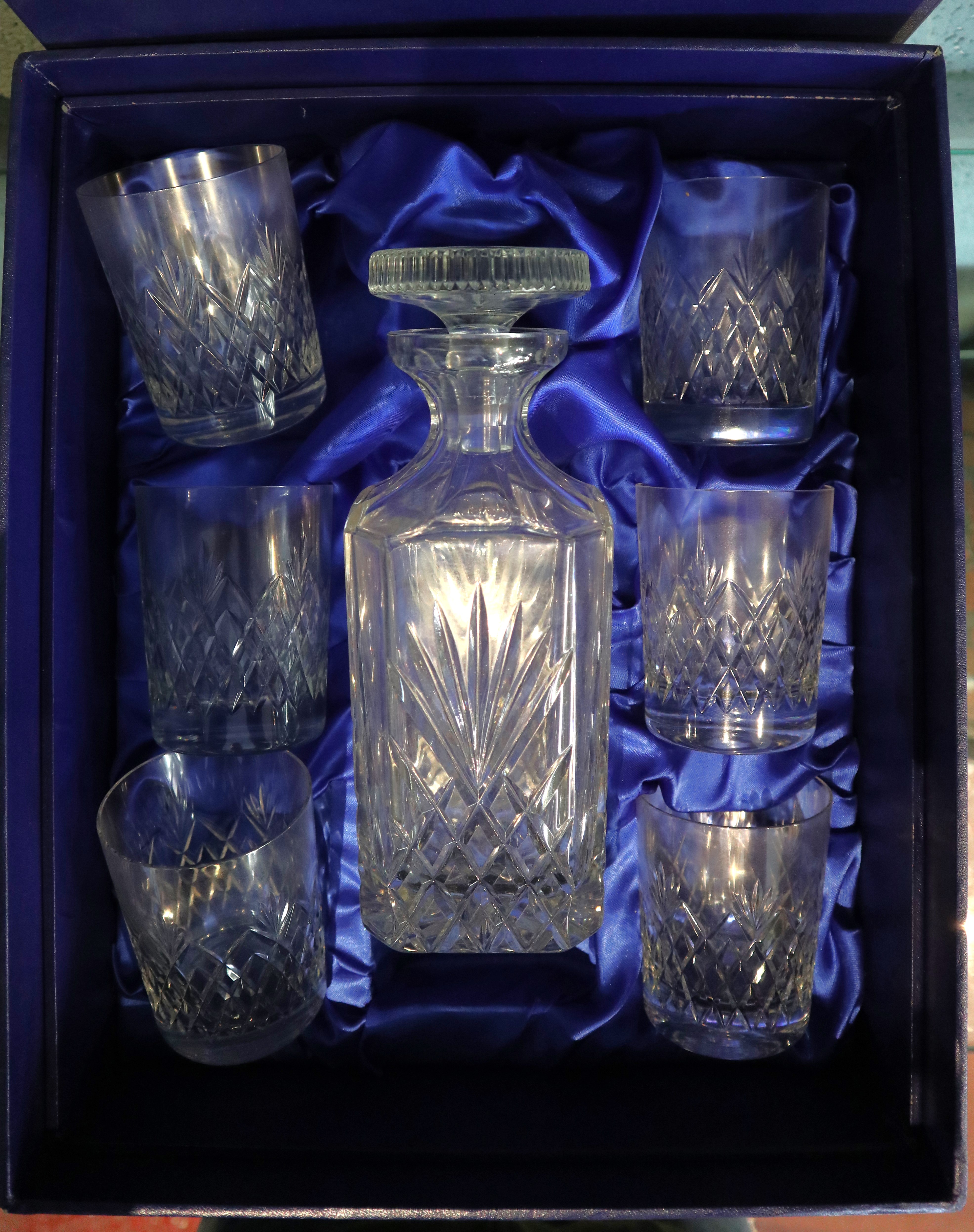 2 boxed crystal glasses together with Benjamin Franklin decanter - Image 2 of 6