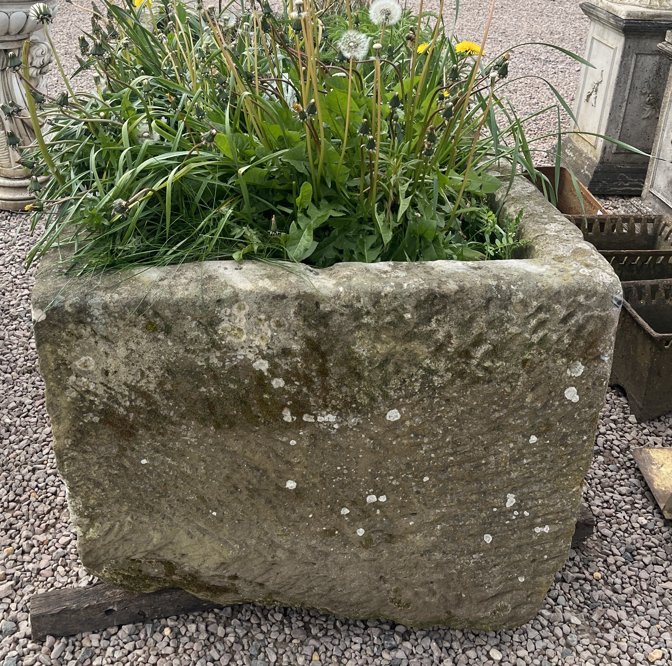 Enormous 16th century sandstone trough from Ludlow racecourse - Approx size: W: 180cm D: 98cm H: - Image 2 of 2