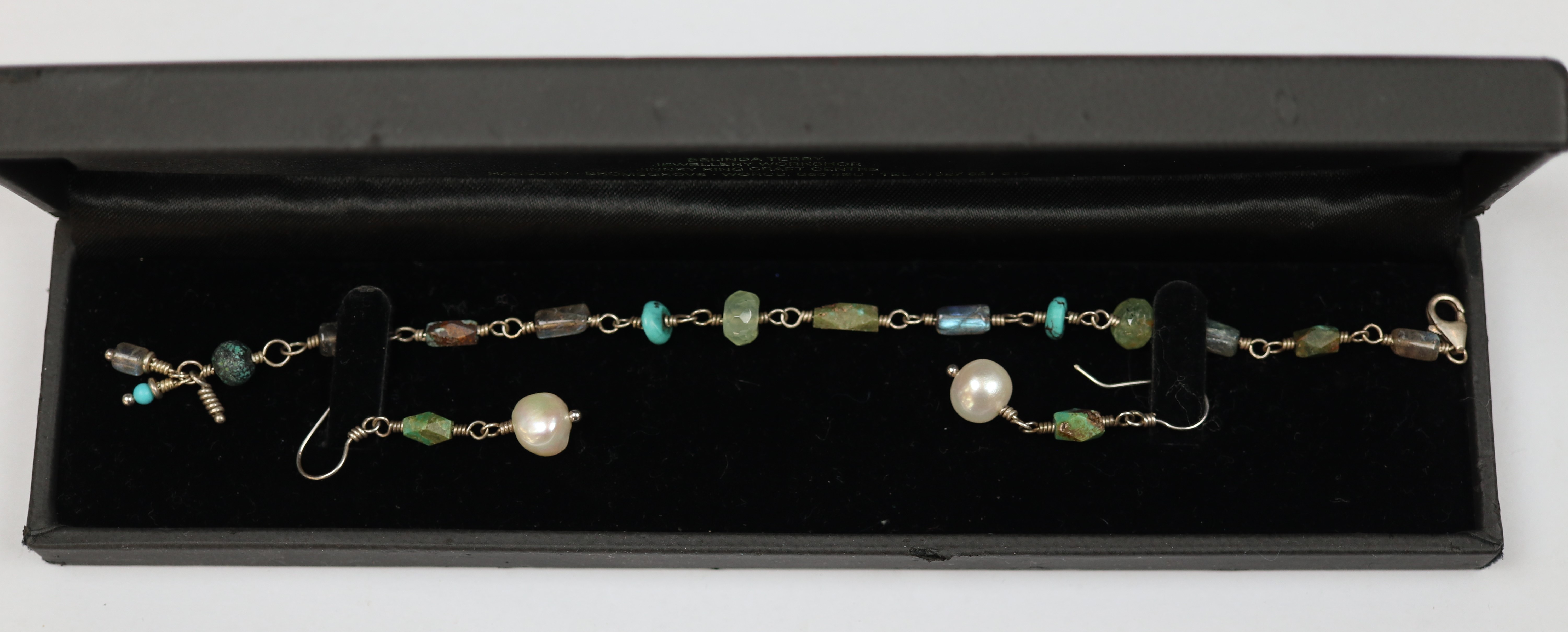 Collection of jewellery to include a Belinda Terry necklace and earring set - Image 5 of 5