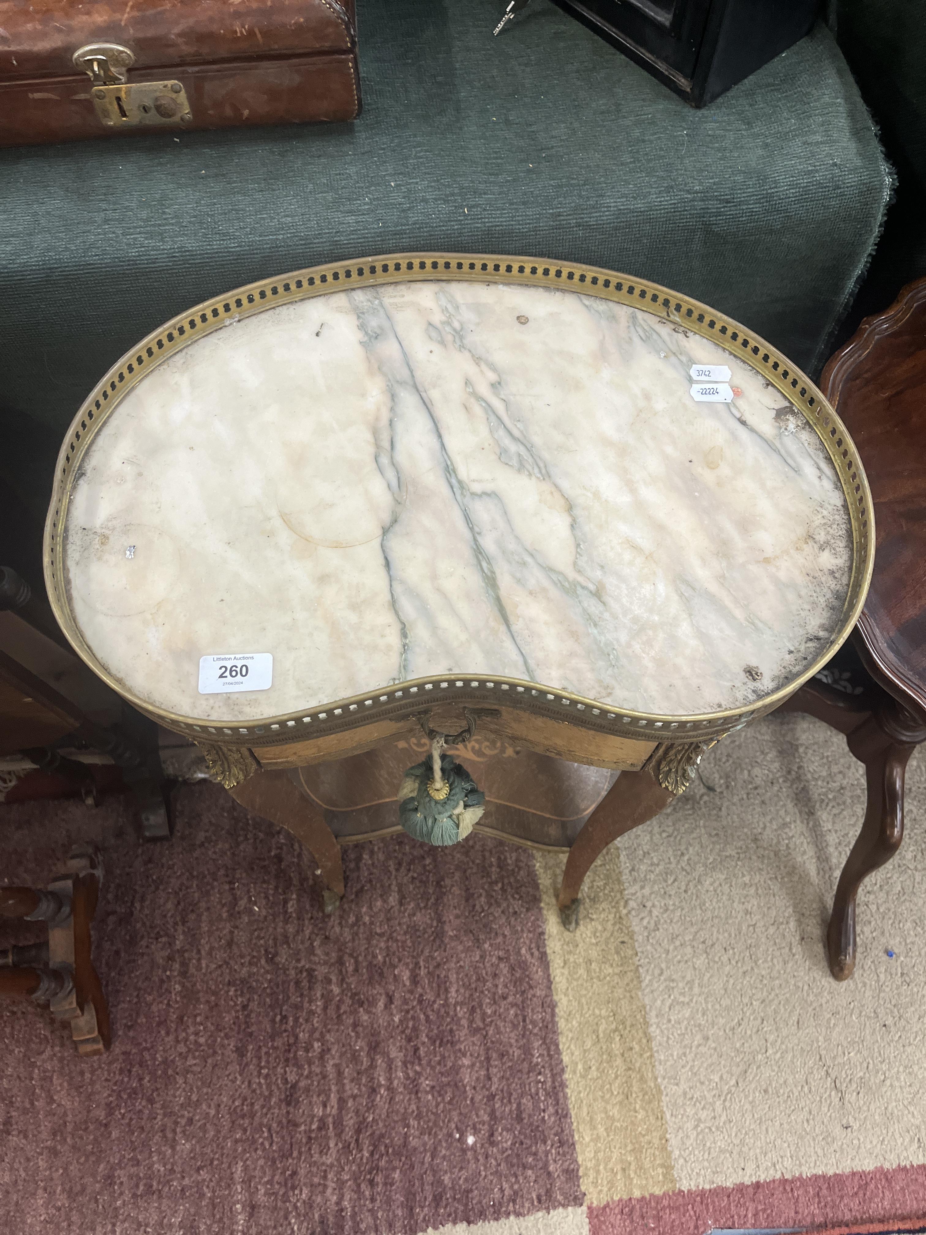 2 tier French kidney shaped side table with ormolu mounts - Image 2 of 3