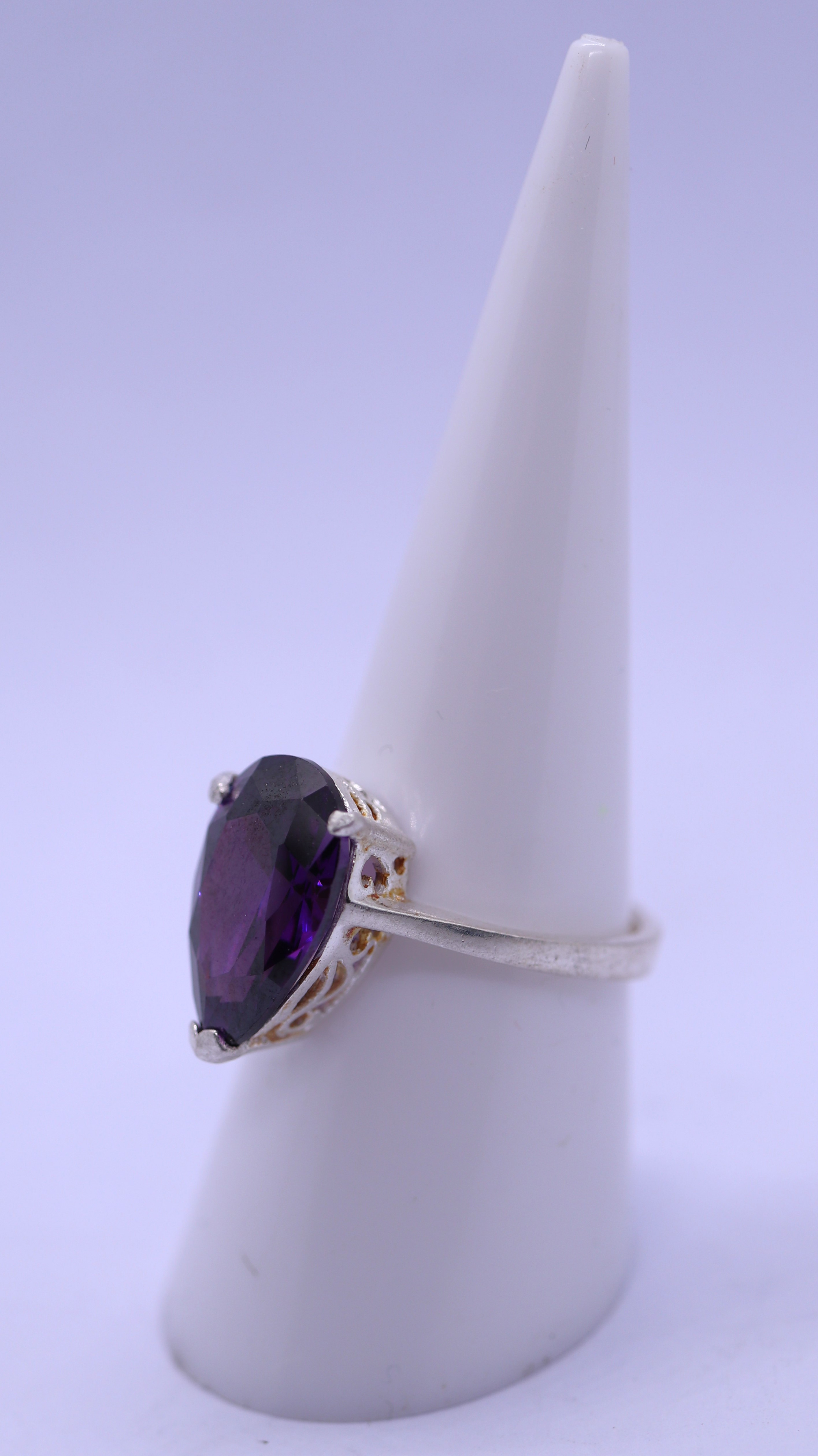 Silver and amethyst ring - Size N - Image 2 of 3