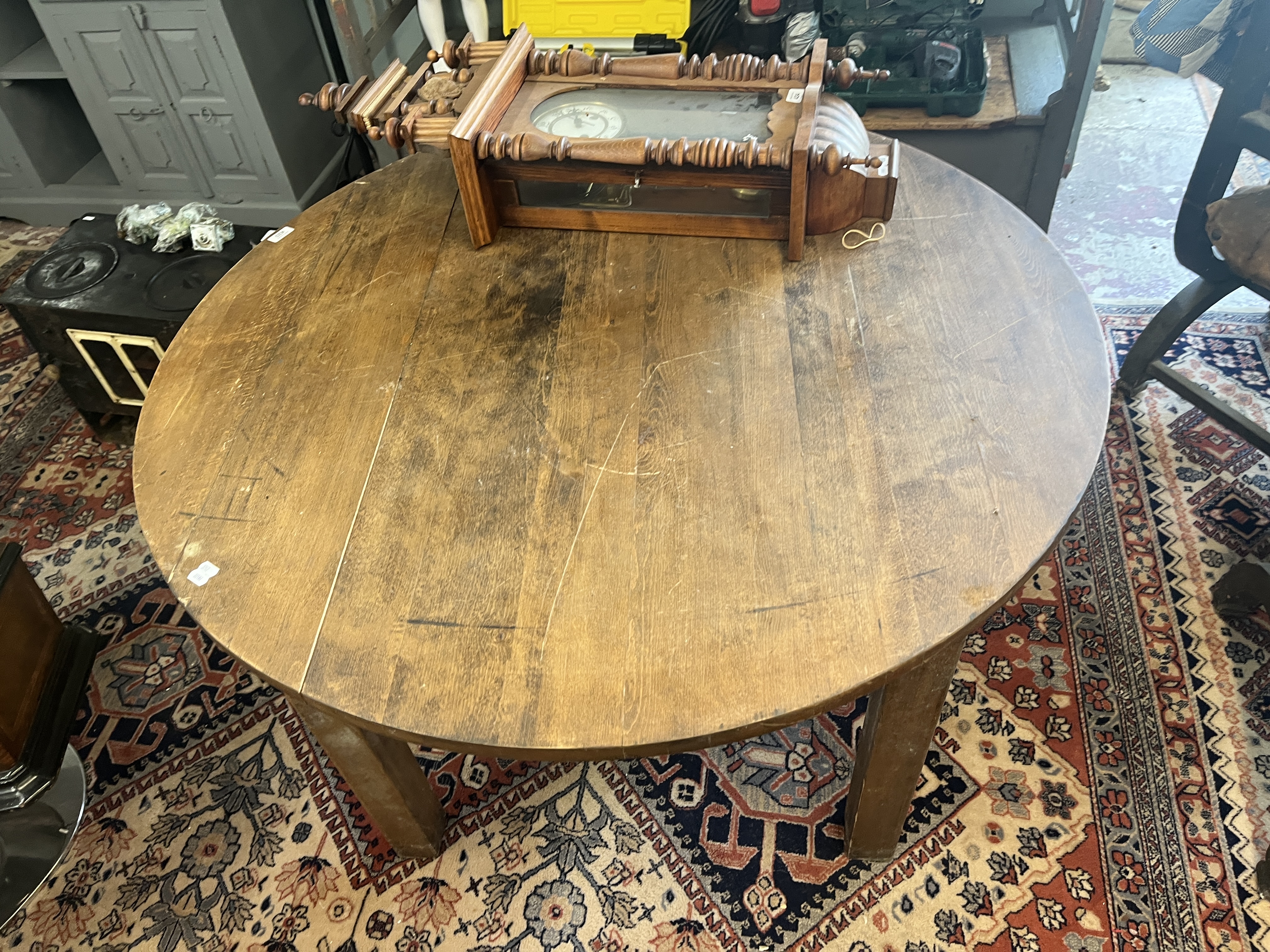 Circular dining table - Image 2 of 3