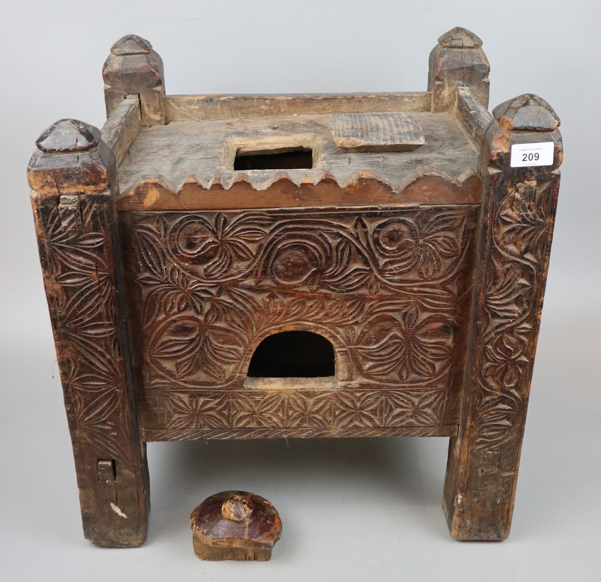 Antique carved Indian chest - Approx size: W: 49cm D: 36cm H: 53cm - Image 3 of 4