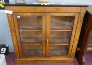 Victorian walnut and ormalu peer cabinet - Approx size: W: 106cm D: 32cm H: 99cm