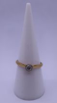 18ct gold diamond solitaire ring - Size N«