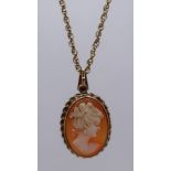 9ct gold necklace with 9ct gold cameo pendant - Approx gross weight: 5.8g