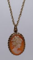 9ct gold necklace with 9ct gold cameo pendant - Approx gross weight: 5.8g