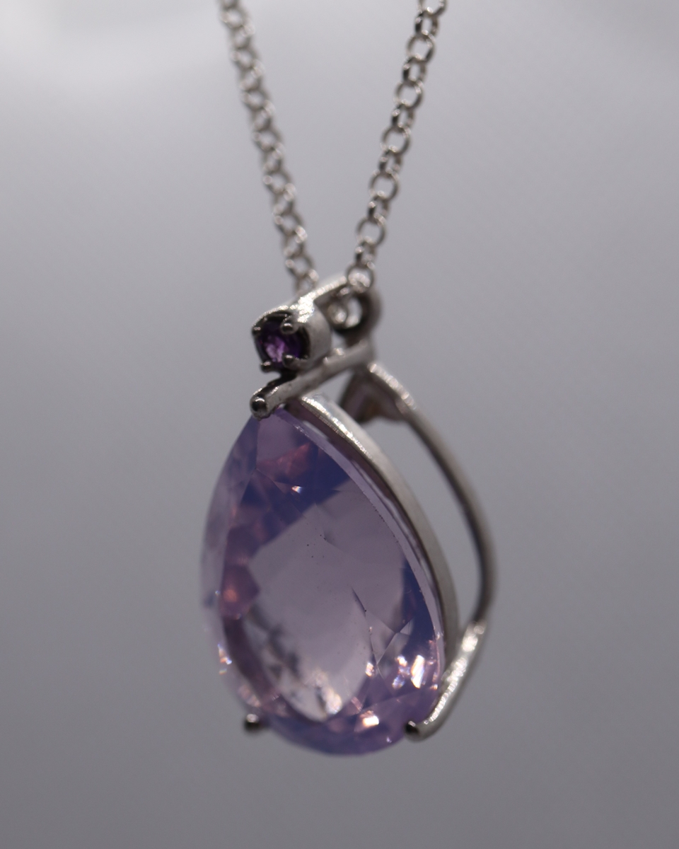 Silver and amethyst pendant on chain - Image 2 of 3