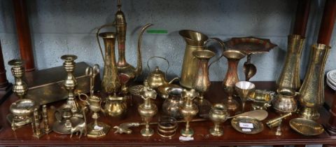 Large collection of brasswareÿ