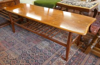 Mid 20thC inlaid coffee table - Approx size: W: 121cm D: 41cm H: 40cm