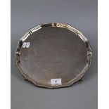 Hallmarked silver salver - Approx weight: 834g