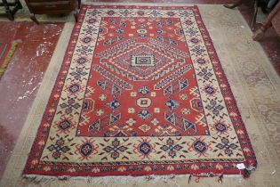 Red patterned rug - Approx 203cm x 145cm
