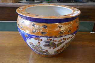 Oriental bowl adorned with birds - Approx H: 25cm x D: 32cm