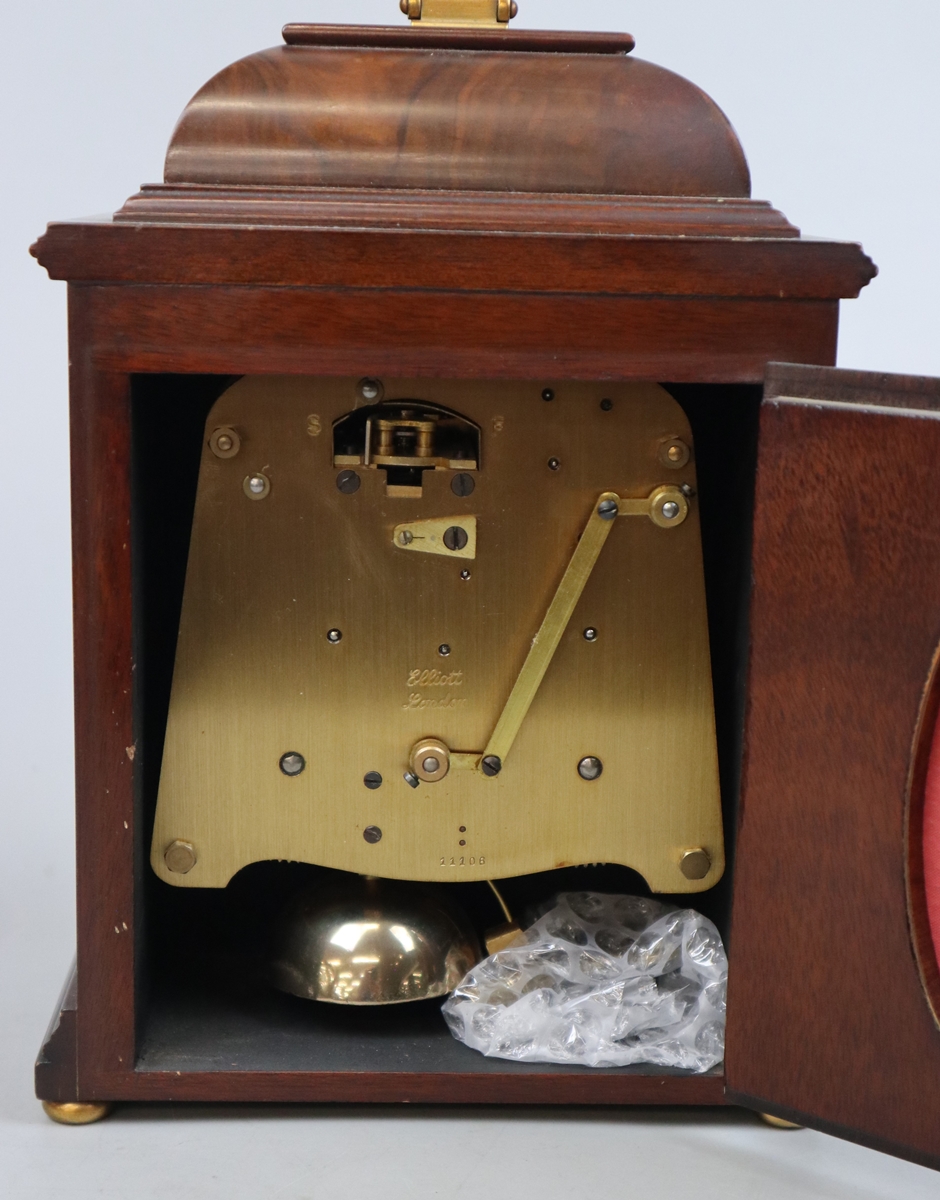 Wooden mantel clock - Cameron Cuss & Co London - Image 3 of 4